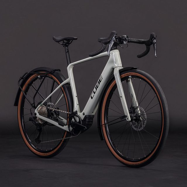 CUBE Nuroad Hybrid C:62 Race 400X FE Gravel sähköpyörä CUBE Nuroad Hybrid C:62 Race 400X FE Gravel sähköpyörä